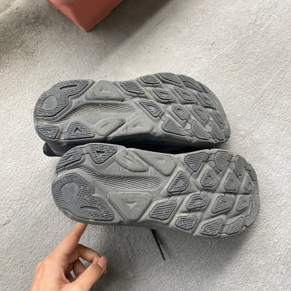 Hoka Clifton 9 Black Road Running Shoes - Picture 3 of 6